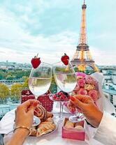 Без бренда «Свидание на фоне Эйфелевой башки» в Череповце в интернет-магазине  Без бренда «Свидание на фоне Эйфелевой башки» в Череповце